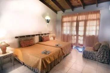 هتل Plaza Lusitania