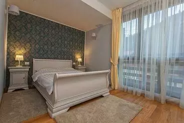 تختخواب و صبحانه Vila Imperial