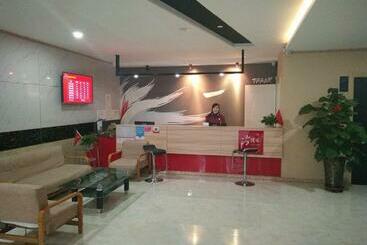 Thank Inn Chain Hotel Shandong Dezhou Decheng District Wanda Plaza