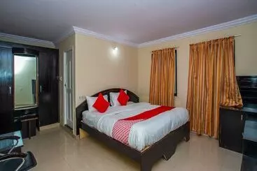 Hotel Oyo 16661 E Foods