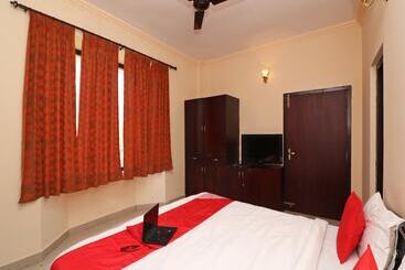 Hotel Oyo Home 14097 Modern 1bhk