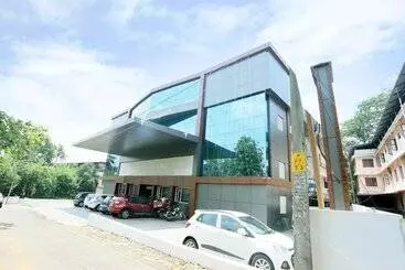 Hotel Sunstar Residency & Food Plaza Pala