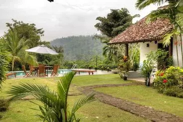 Pension  Omatta Villa