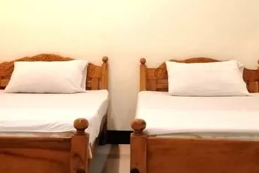 Pension (Hôtel basse catégorie) Victoria Guest House