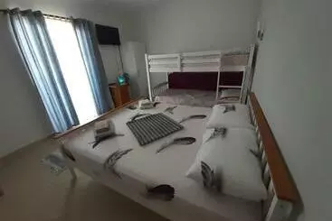 تختخواب و صبحانه Nesti Relax Home
