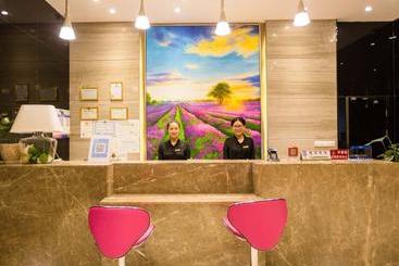 Lavande Hotel Guiyang Normal University