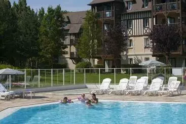هتل Pierre & Vacances Résidence Du Golf Deauville