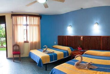 בית מלון כפרי Villas Kin Ha