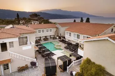 Ino Hotel & Suites