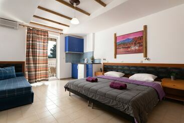 Marietta Hotel & Apartments