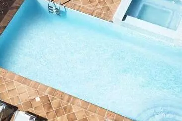 Naika Studios & Apartments