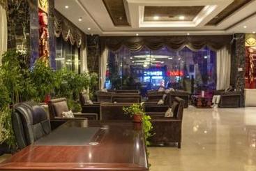 فندق Golden Palace Trade & Business