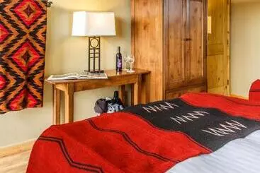 Отель Far View Lodge