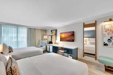 בית מלון כפרי Tideline Palm Beach Ocean Resort And Spa