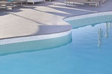 هتل آپارتمان Typic Marina Playa   Adults Only