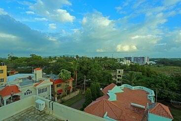 Otel Oyo 9137 Jasmine Suites