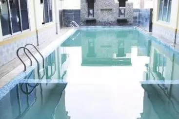 Hotel New Classic Inn
