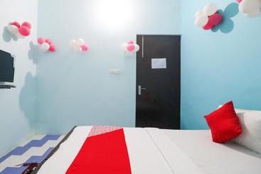 Hotelli Oyo 73552 The Nakshatra