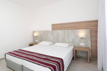 ホテル Kapetanios Aqua Resort