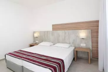 酒店 Kapetanios Aqua Resort