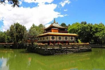 Greentree Alliance Hotel Lhasa Potala Palace Norbulingka