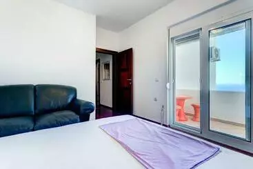 پانسیون Vera Apartments
