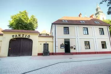 Bed and Breakfast Play Pub étterem és Panzió