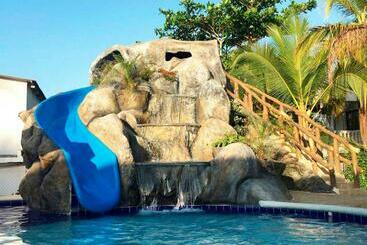 هتل آپارتمان Cabanas Aqua Blue