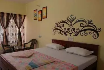 Majatalo Silver Moon Guest House