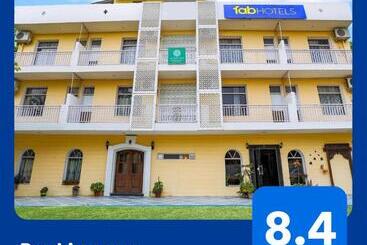 Fabhotel Aravali Suites