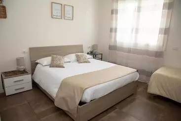 Pensión Maisonette Modena Park