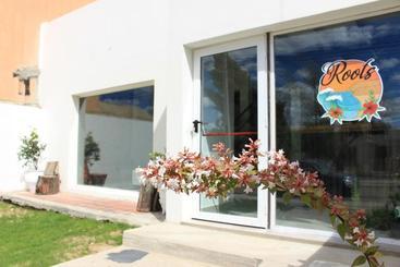 Hostel Roots Backpackers