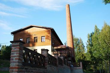 Majatalo Penzion Pila