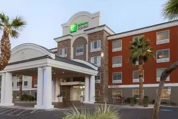 هتل Holiday Inn Express Las Vegas Stadium Area, An Ihg