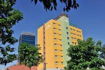 هتل Travelodge Madrid Alcalá De Henares