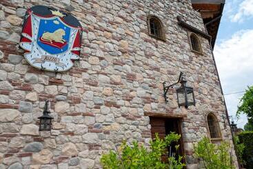 تختخواب و صبحانه Castello Dei Templari