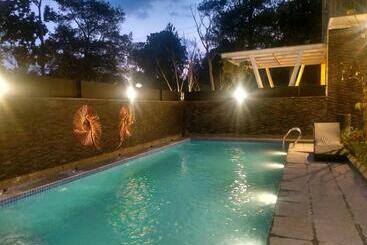 Hotel Villa Jaran Jingkrak   Hostel