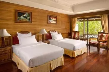 Royal Island Resort & Spa