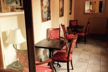 هتل Pension & Restaurant Atmosfera