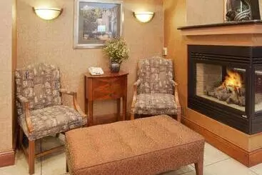 Отель Holiday Inn Express  West Sacramento, An Ihg