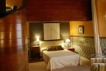 فندق Hospedería Castillo del Papa Luna