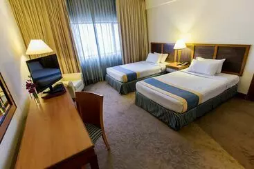 هتل Grand Seasons