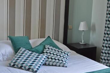 酒店 Château De La Pomarède