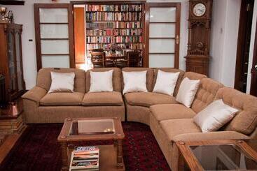 فندق At Winkfield House