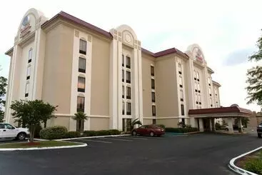 Hotel Comfort Suites University