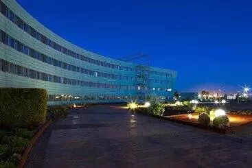 Hotelli Bah Barcelona Airport