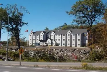 酒店 Parry Sound Inn & Suites