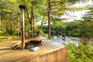 Hotelli Trout Point Lodge Of Nova Scotia