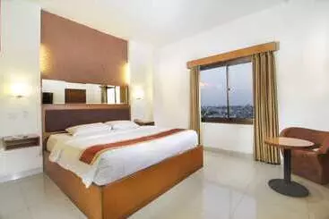 Otel Bisanta Bidakara Tunjungan