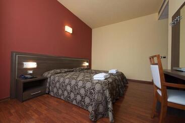 בית מלון כפרי Formula International & Puravita Spa